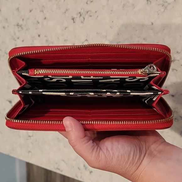 Marc By Marc Jacobs Classic Q Slim Zip Around Wallet Red Leather - Picture 5 of 14